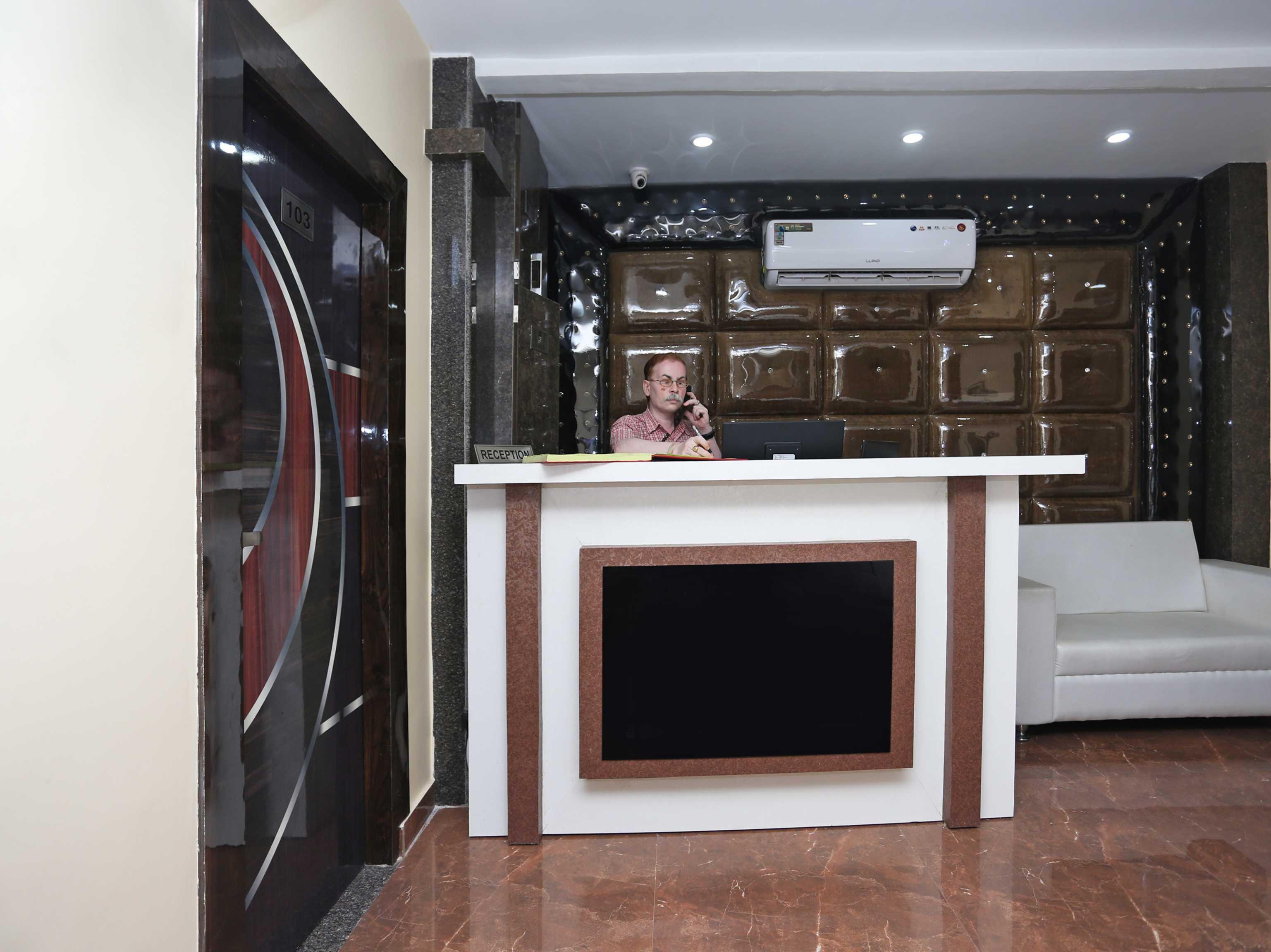 מלון ורנאסי Fabexpress Gs Residency מראה חיצוני תמונה